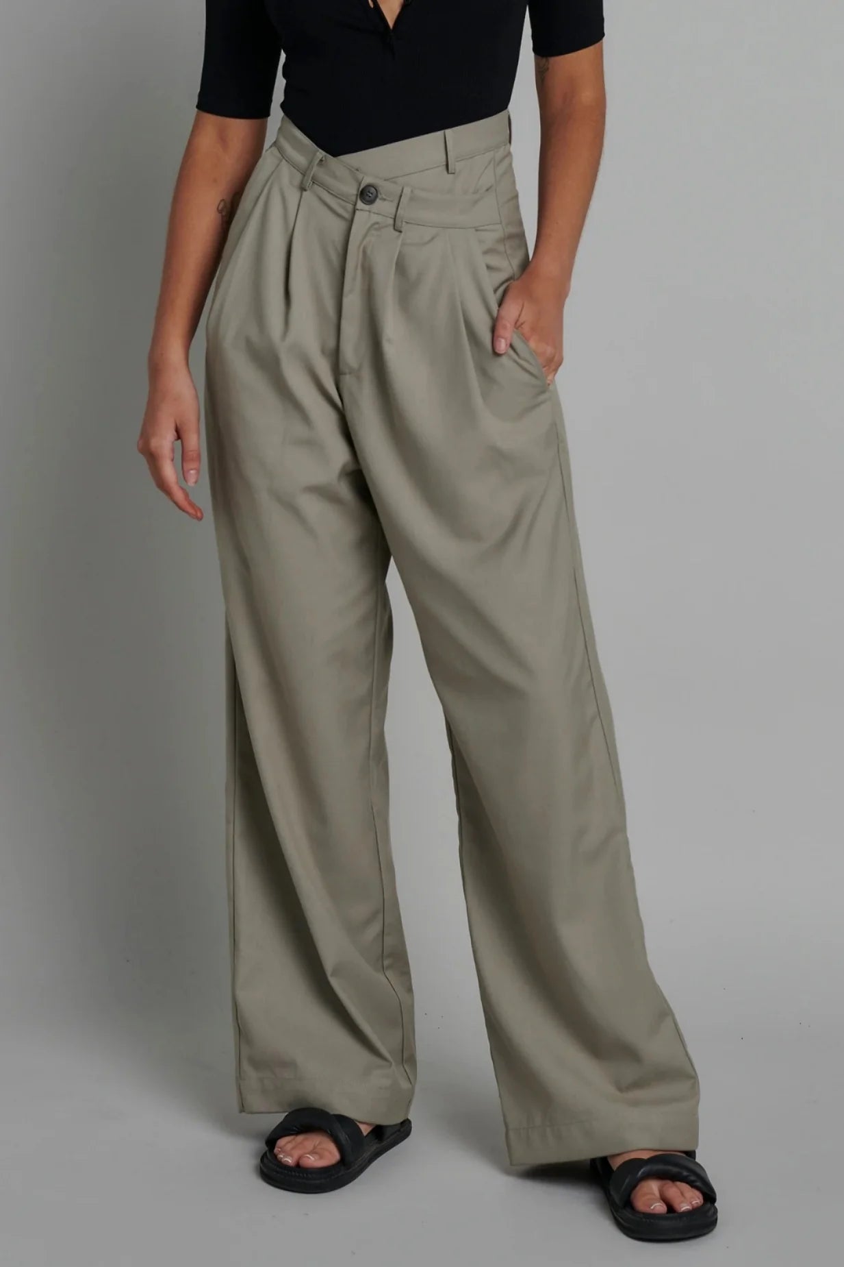 AUBREY PANT - PALE KHAKI - Leela Rose Boutique