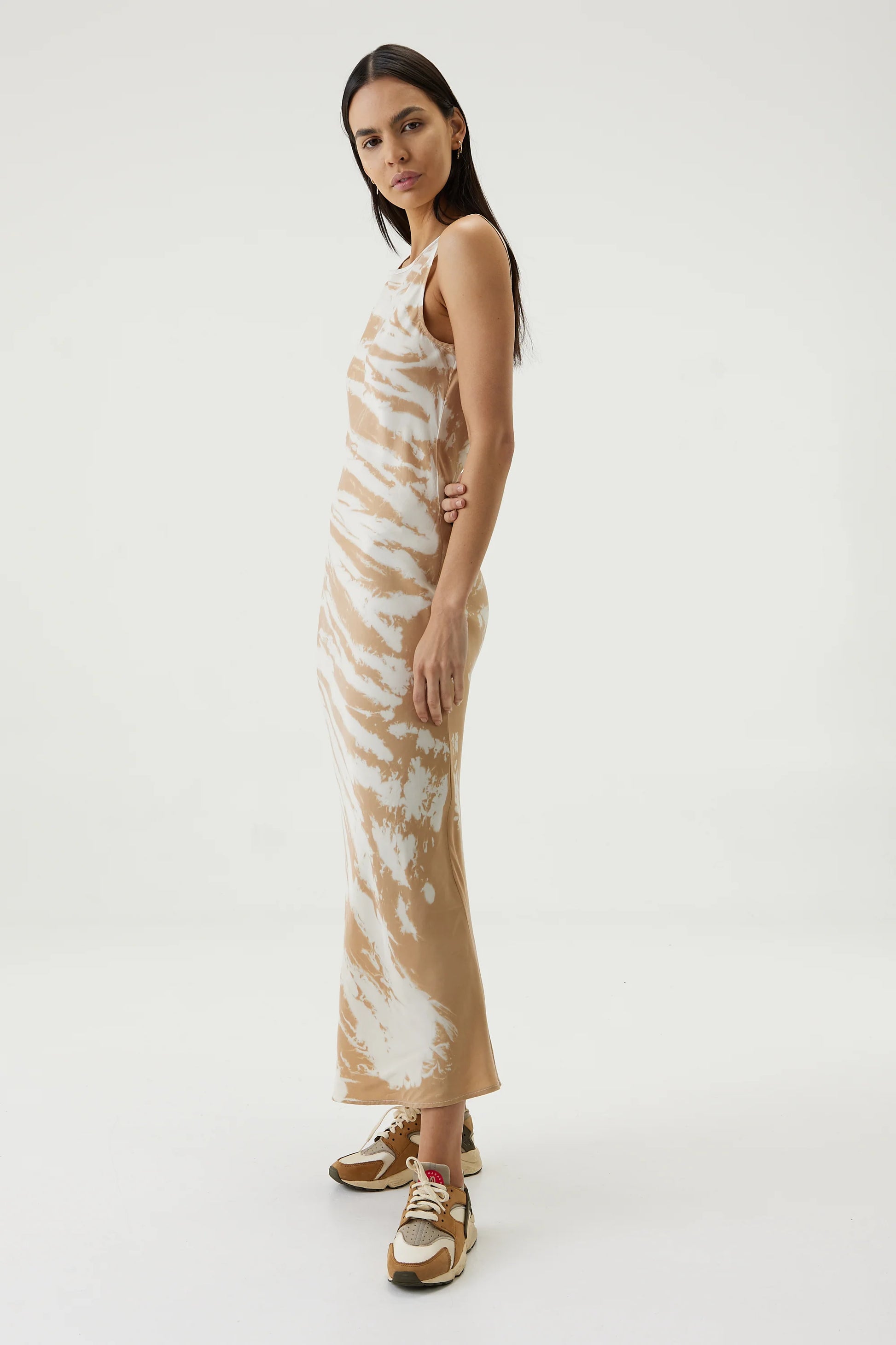 TWIST THROUGH BIAS TANK MAXI - TAN TIE DYE - Leela Rose Boutique