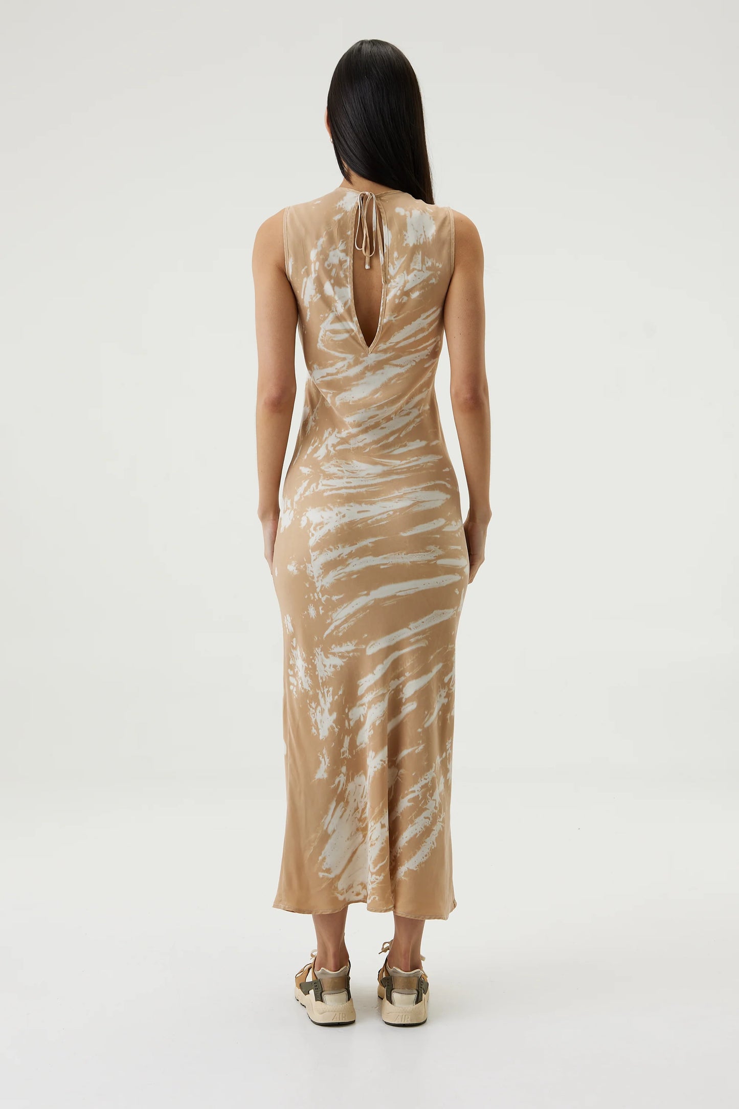 TWIST THROUGH BIAS TANK MAXI - TAN TIE DYE - Leela Rose Boutique